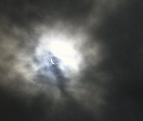 eclipse1.JPG (13984 octets)
